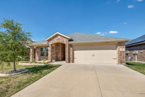 1810 Yale Street Farmersville TX 75442