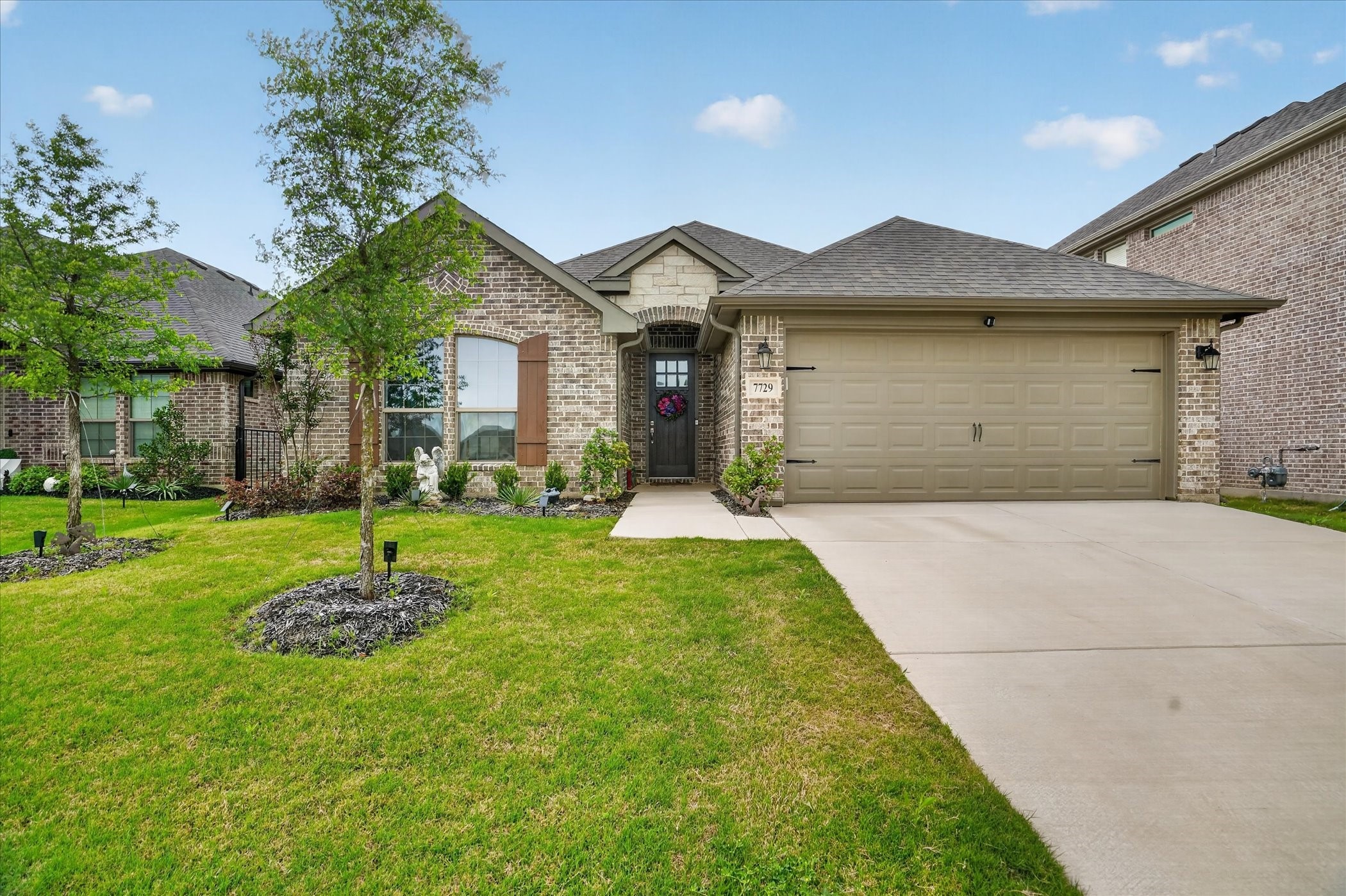 7729 Gatevine Avenue Joshua TX 76058