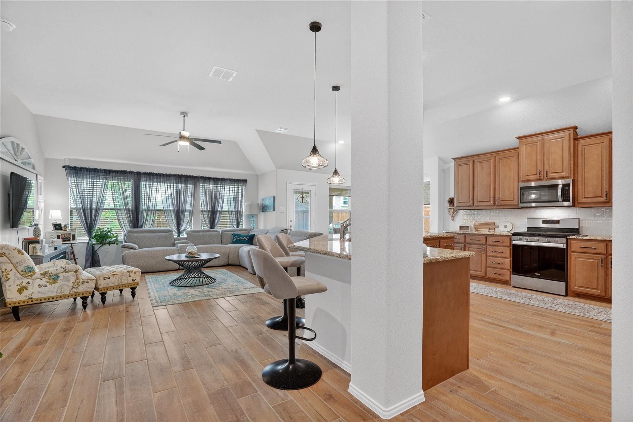 7729 Gatevine Avenue Joshua TX 76058