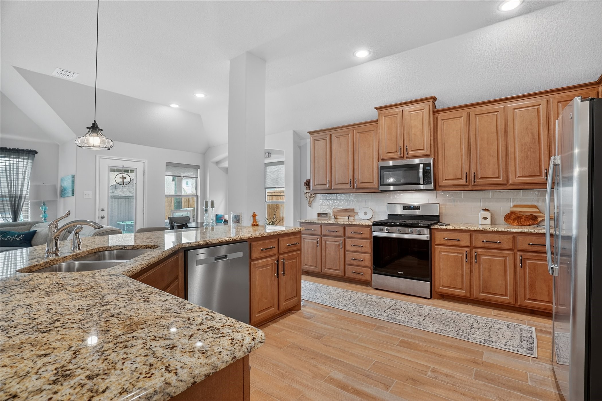 7729 Gatevine Avenue Joshua TX 76058