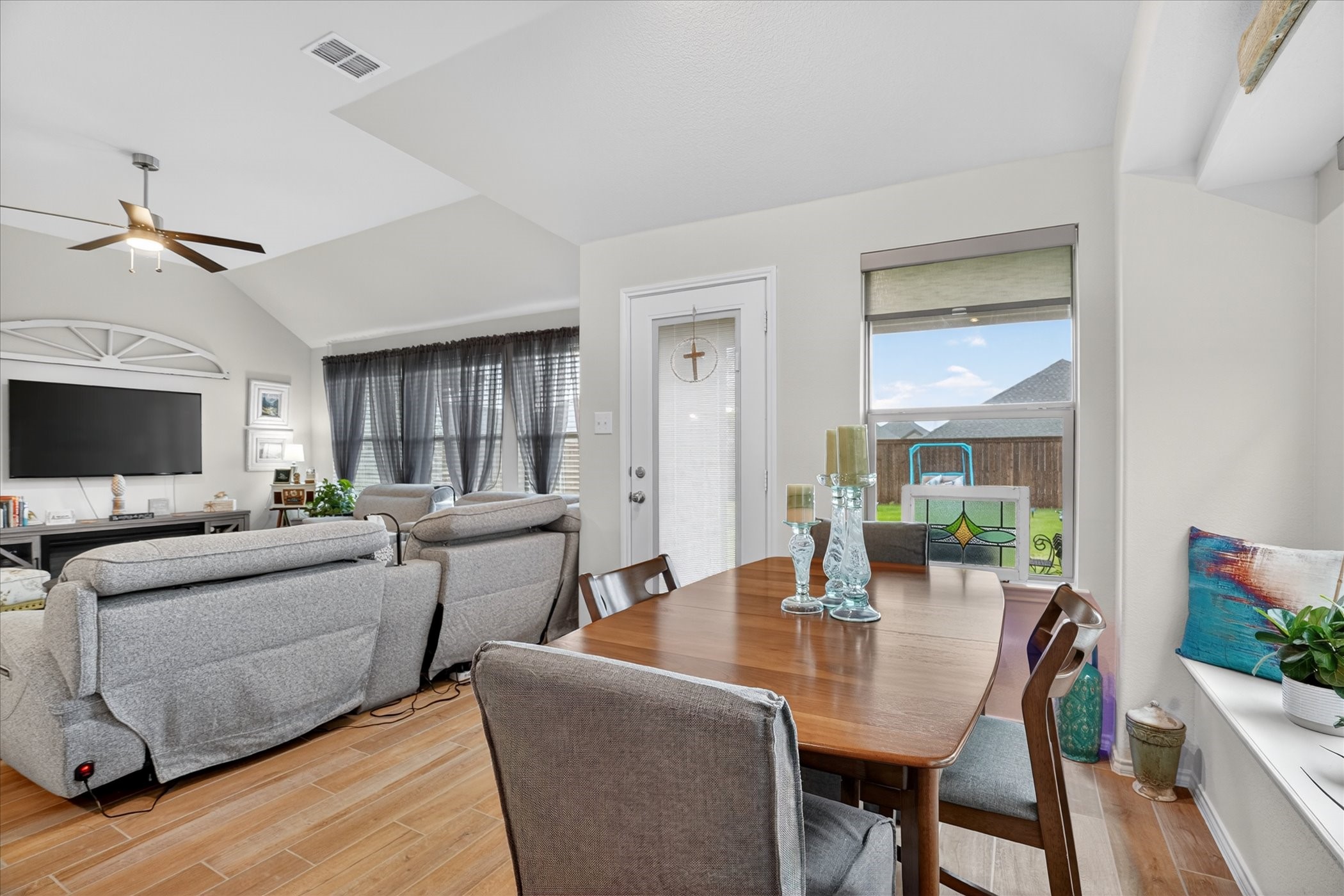 7729 Gatevine Avenue Joshua TX 76058