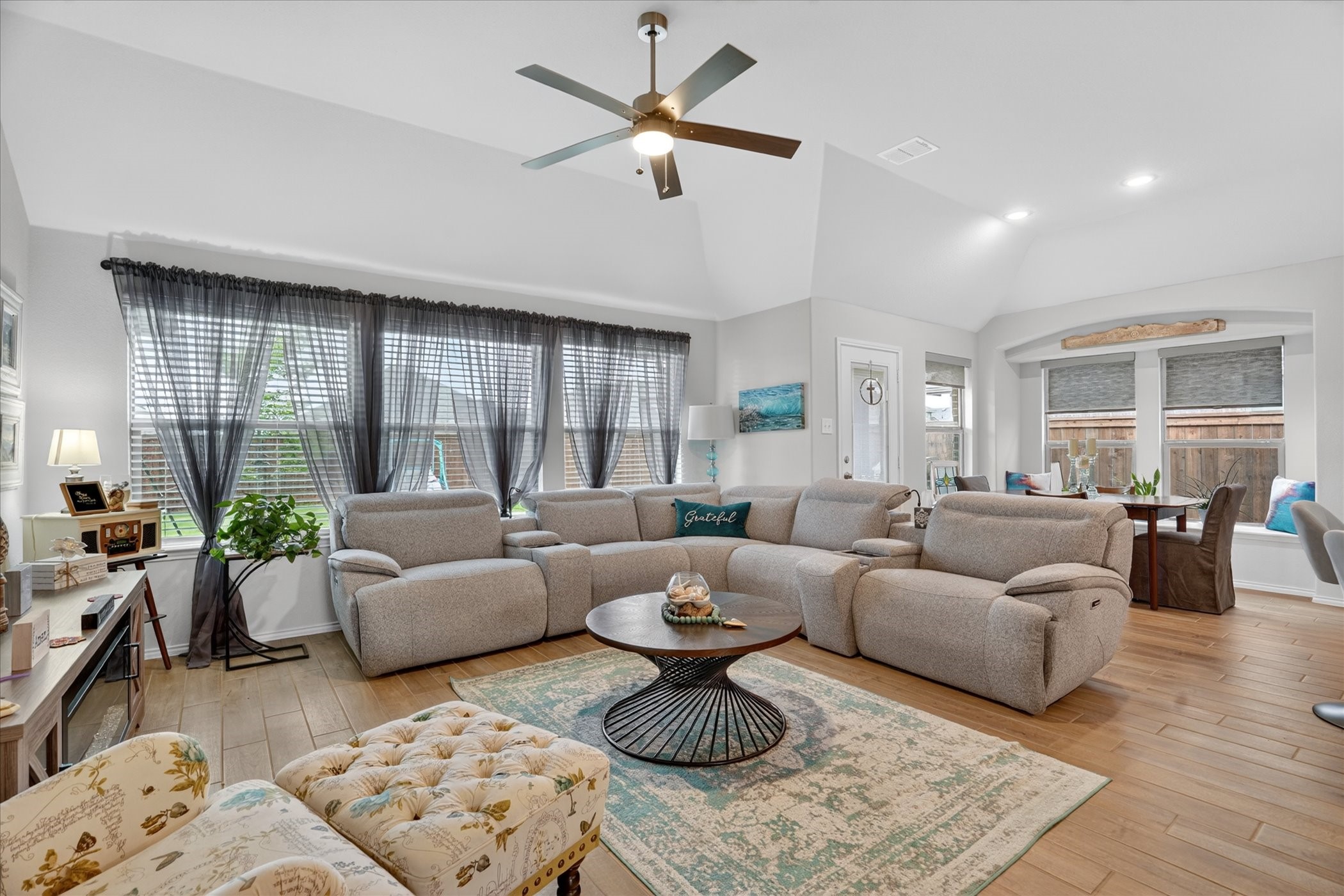 7729 Gatevine Avenue Joshua TX 76058