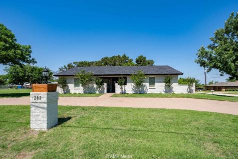 202 Columbia Street Stamford TX 79553