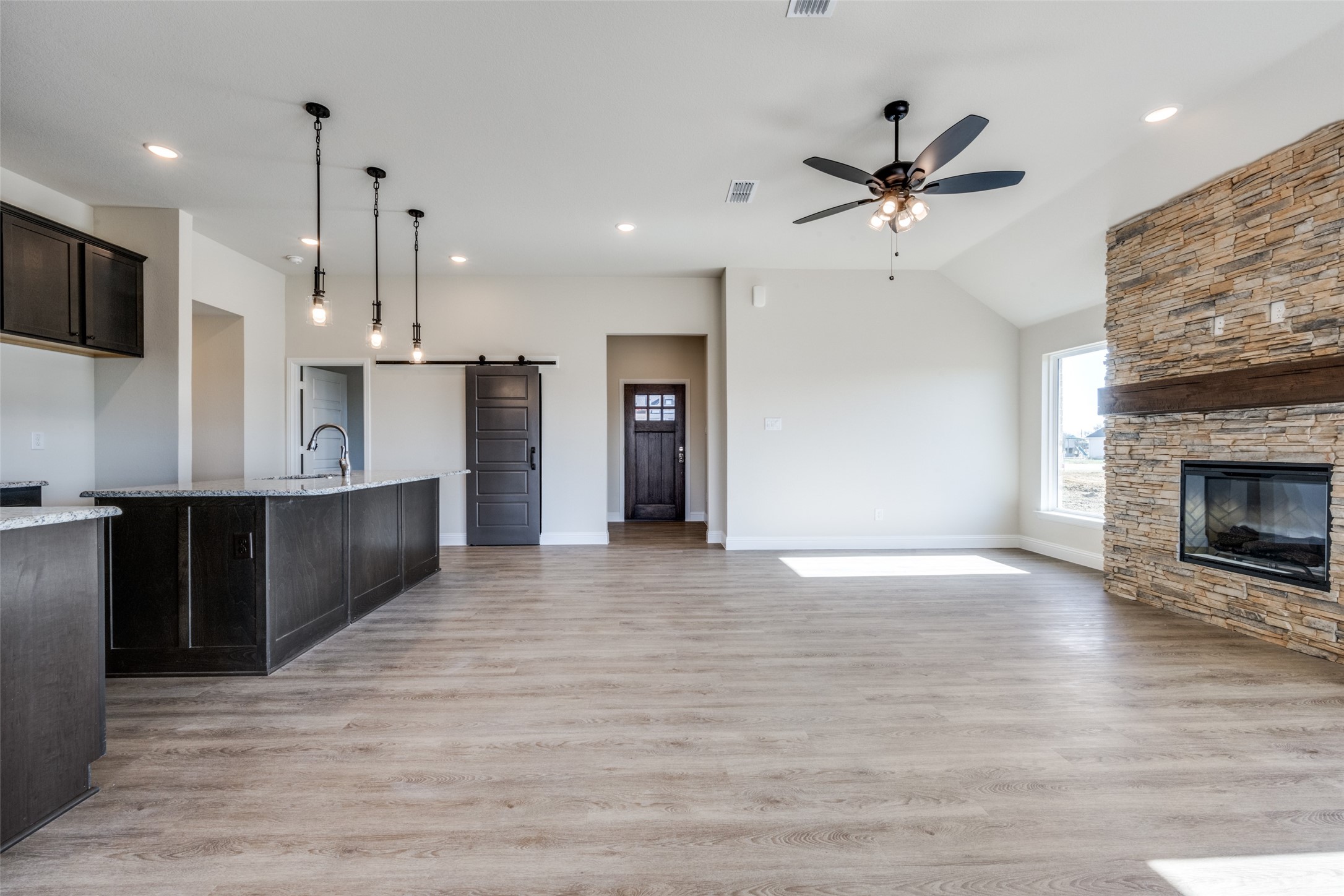 104 Ranchview Valley View TX 76272