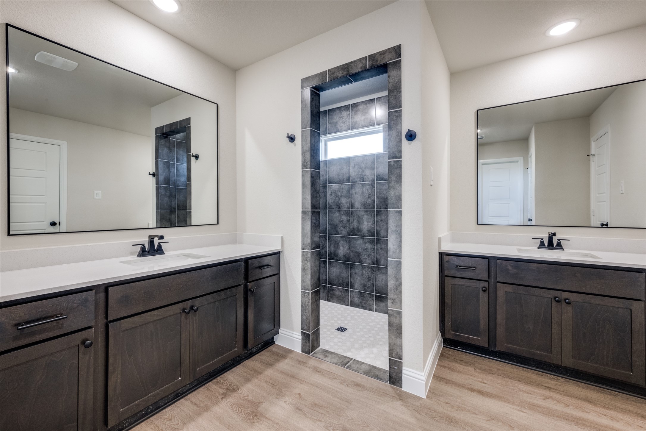 104 Ranchview Valley View TX 76272