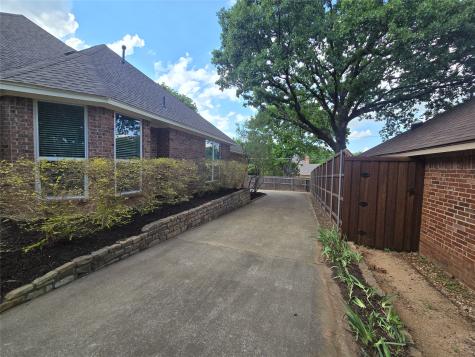 2954 Woodland Hills Drive Grapevine TX 76051