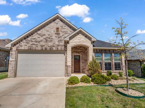 1916 Town Creek Circle Weatherford TX 76086