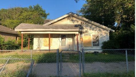 415 N Dwight Avenue Dallas TX 75211