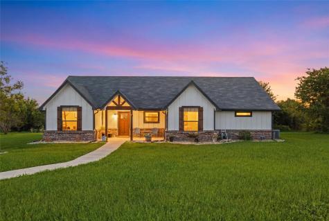 1026 Julia Court Rio Vista TX 76093