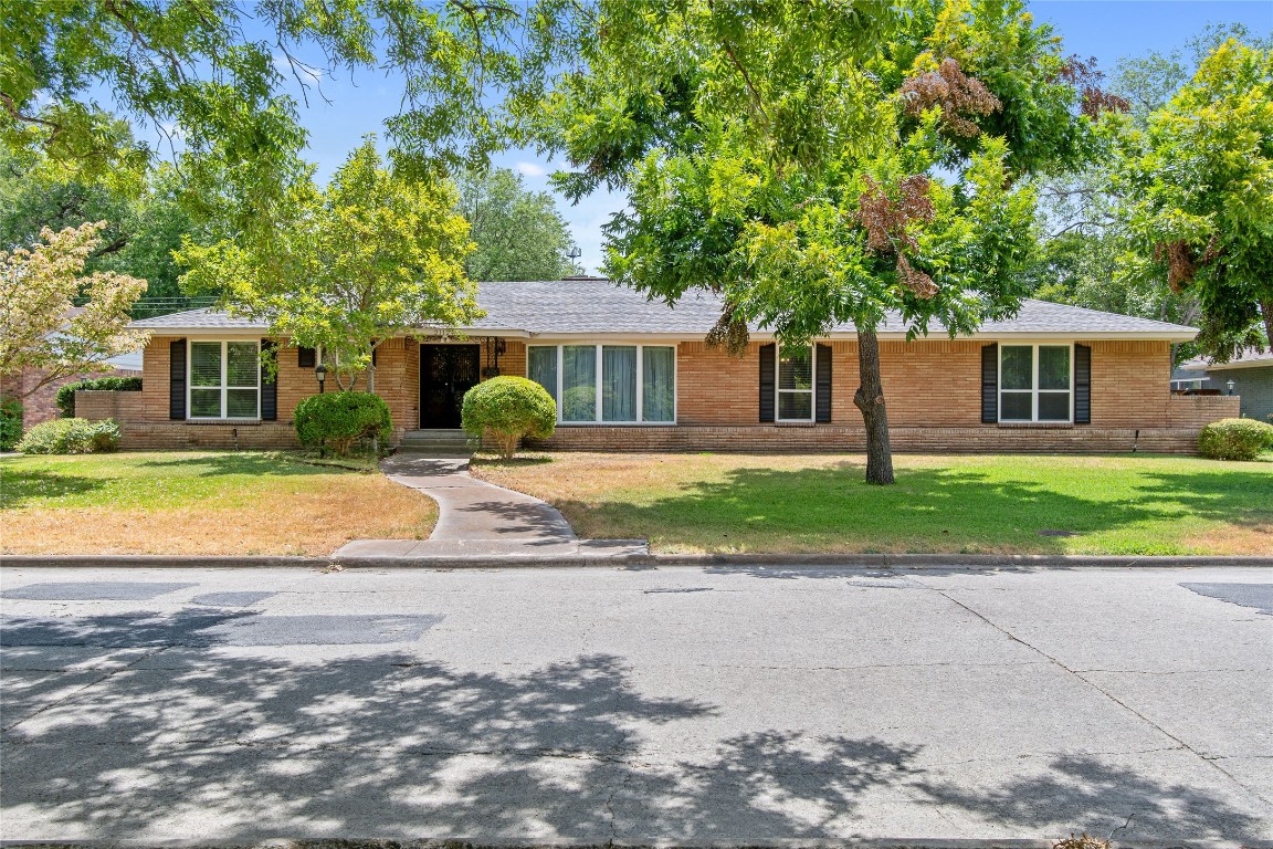 2112 W Five Mile Parkway Dallas TX 75224