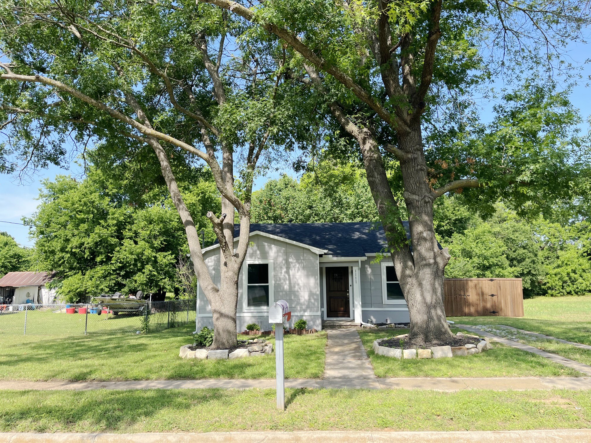 1111 S Taylor Street Gainesville TX 76240