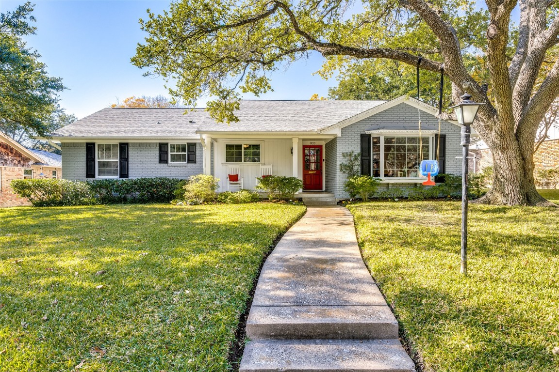 833 Overglen Drive Dallas TX 75218