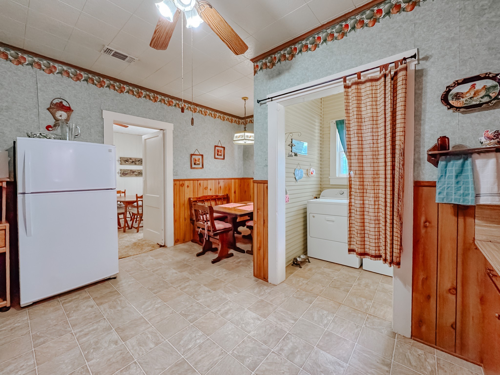 512 SW 2nd Street Kerens TX 75144