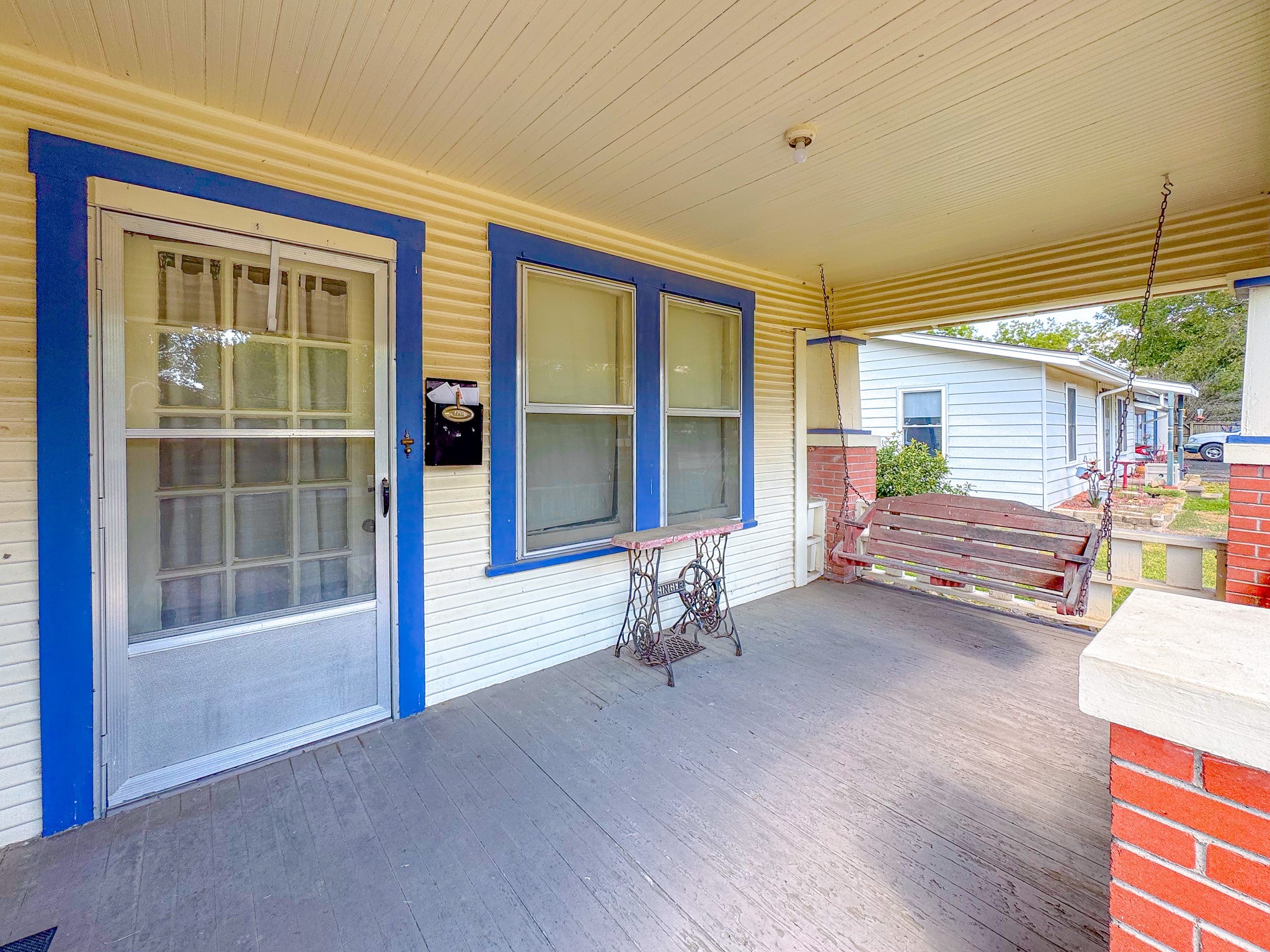 512 SW 2nd Street Kerens TX 75144