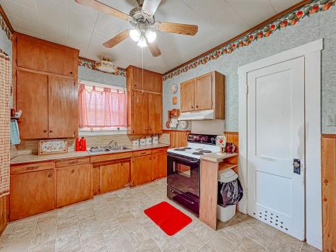 512 SW 2nd Street Kerens TX 75144