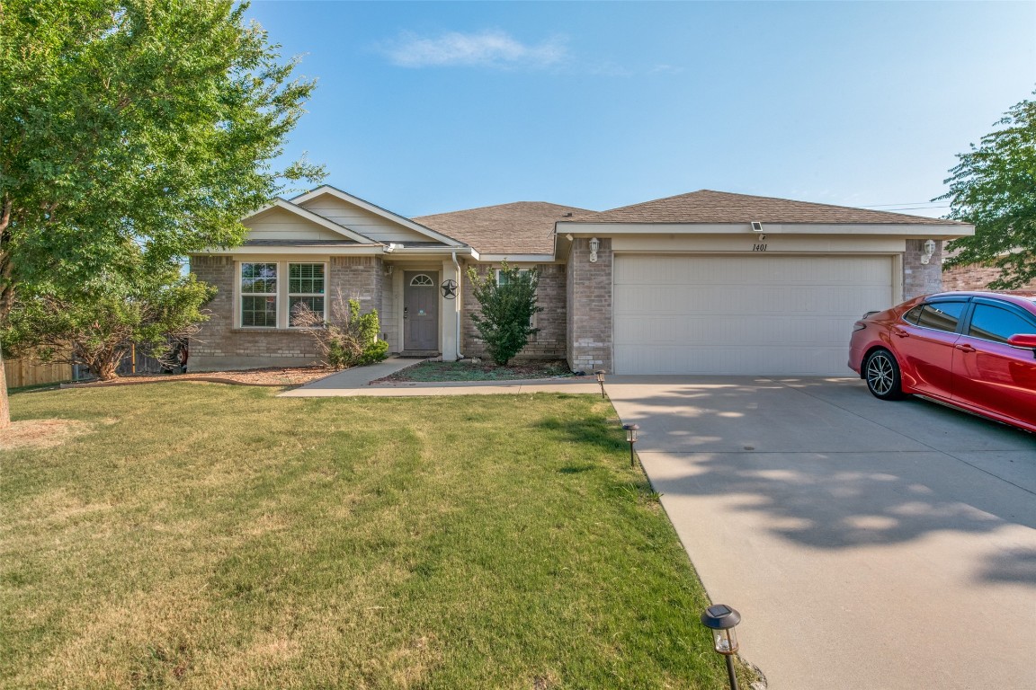 1401 Dakota Trail Krum TX 76249