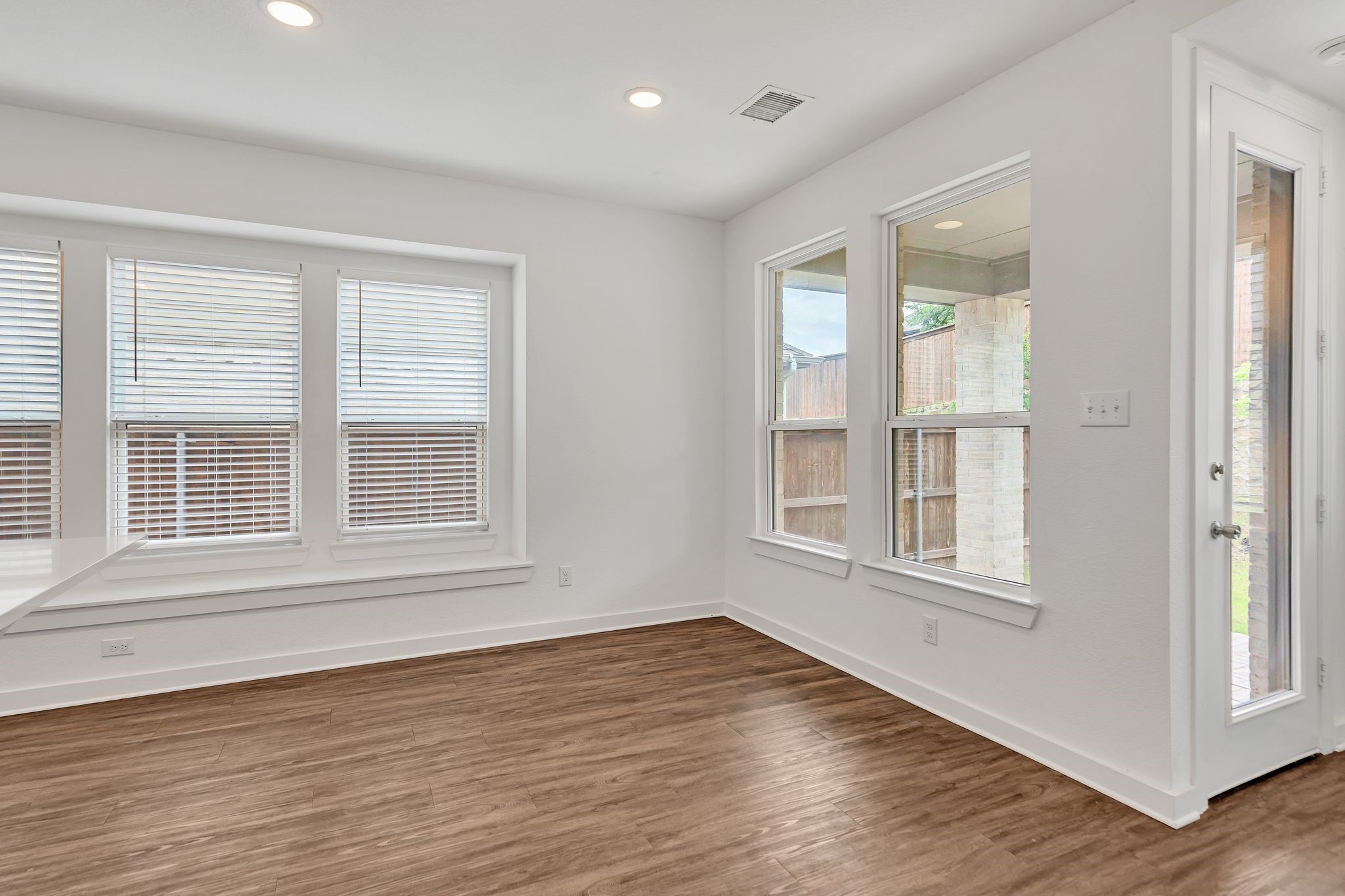 3962 Oak Creek Circle Denison TX 75020
