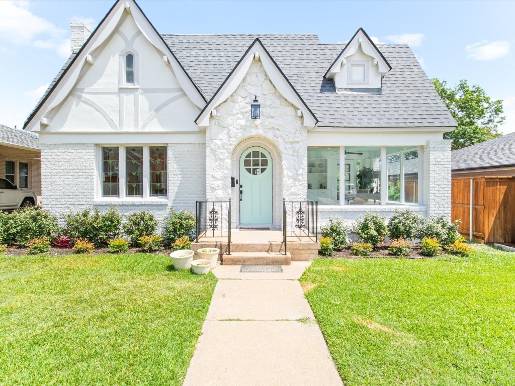 4020 Bunting Avenue Fort Worth TX 76107
