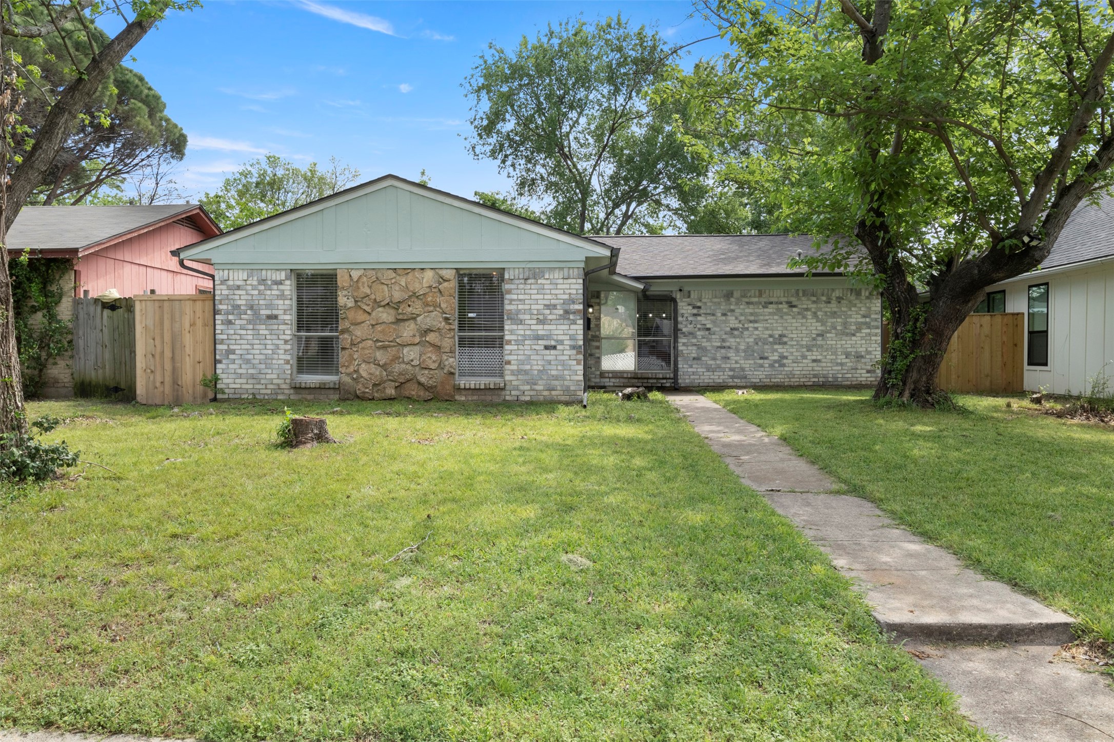 9620 Dale Glade Drive Dallas TX 75217