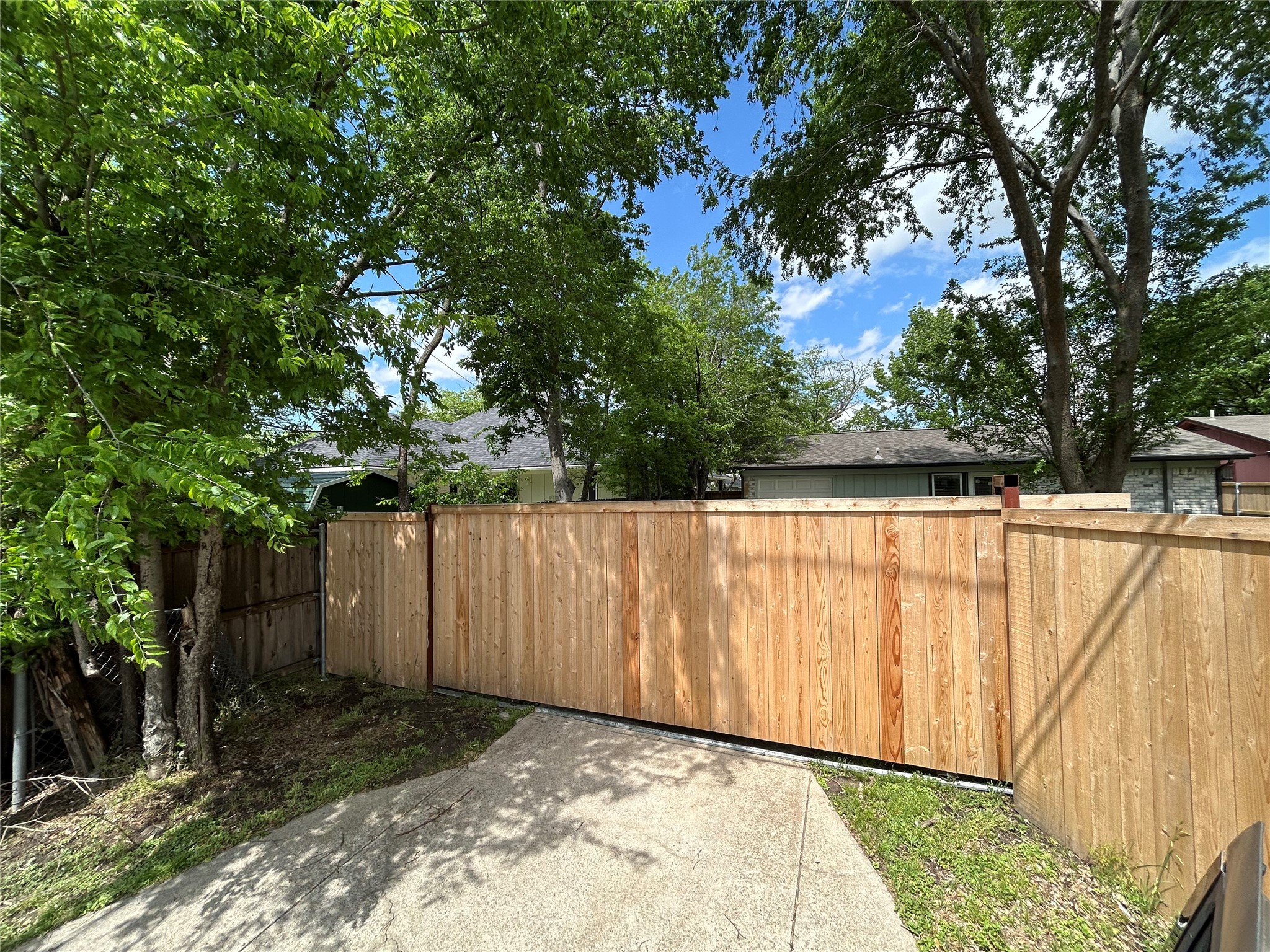 9620 Dale Glade Drive Dallas TX 75217