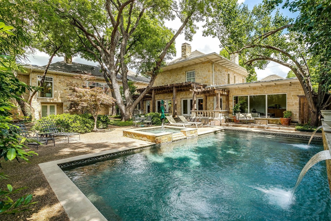 4937 Bryce Avenue Fort Worth TX 76107