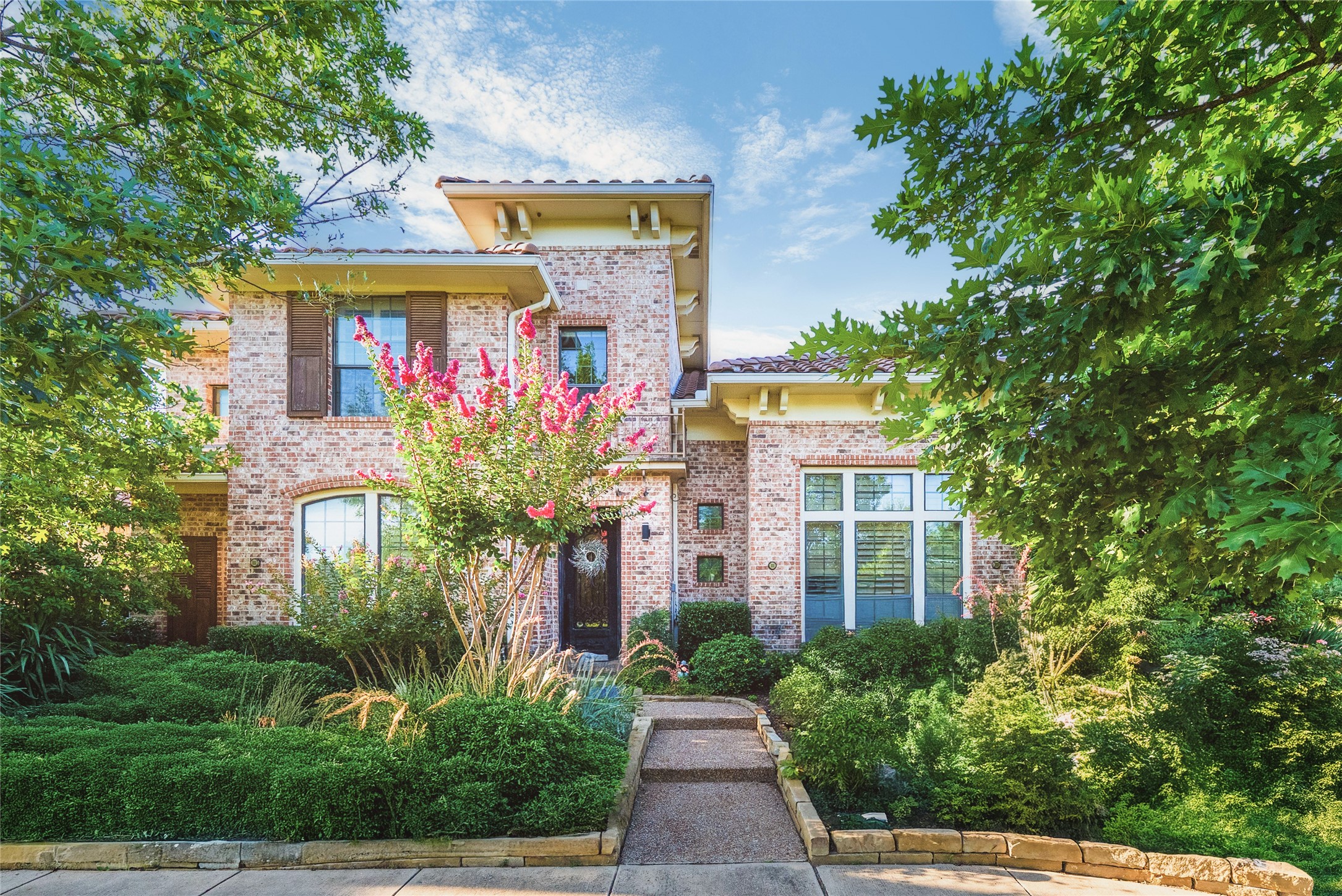 6527 Barcelona Irving TX 75039