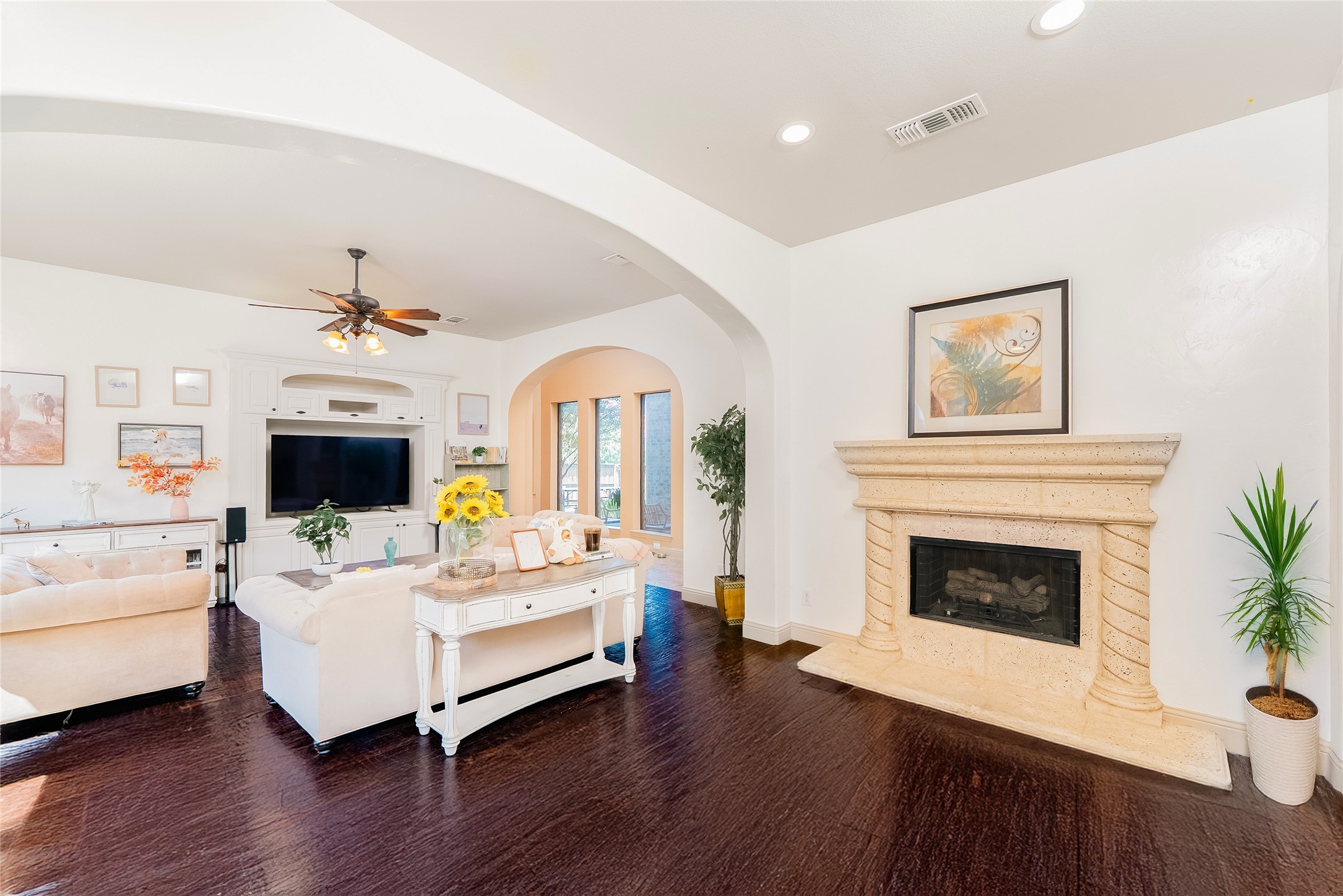 6527 Barcelona Irving TX 75039