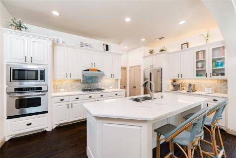6527 Barcelona Irving TX 75039