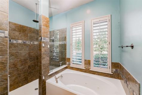 6527 Barcelona Irving TX 75039