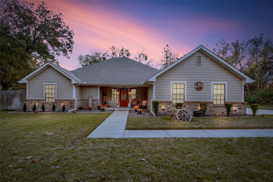 202 College Street Red Oak TX 75154