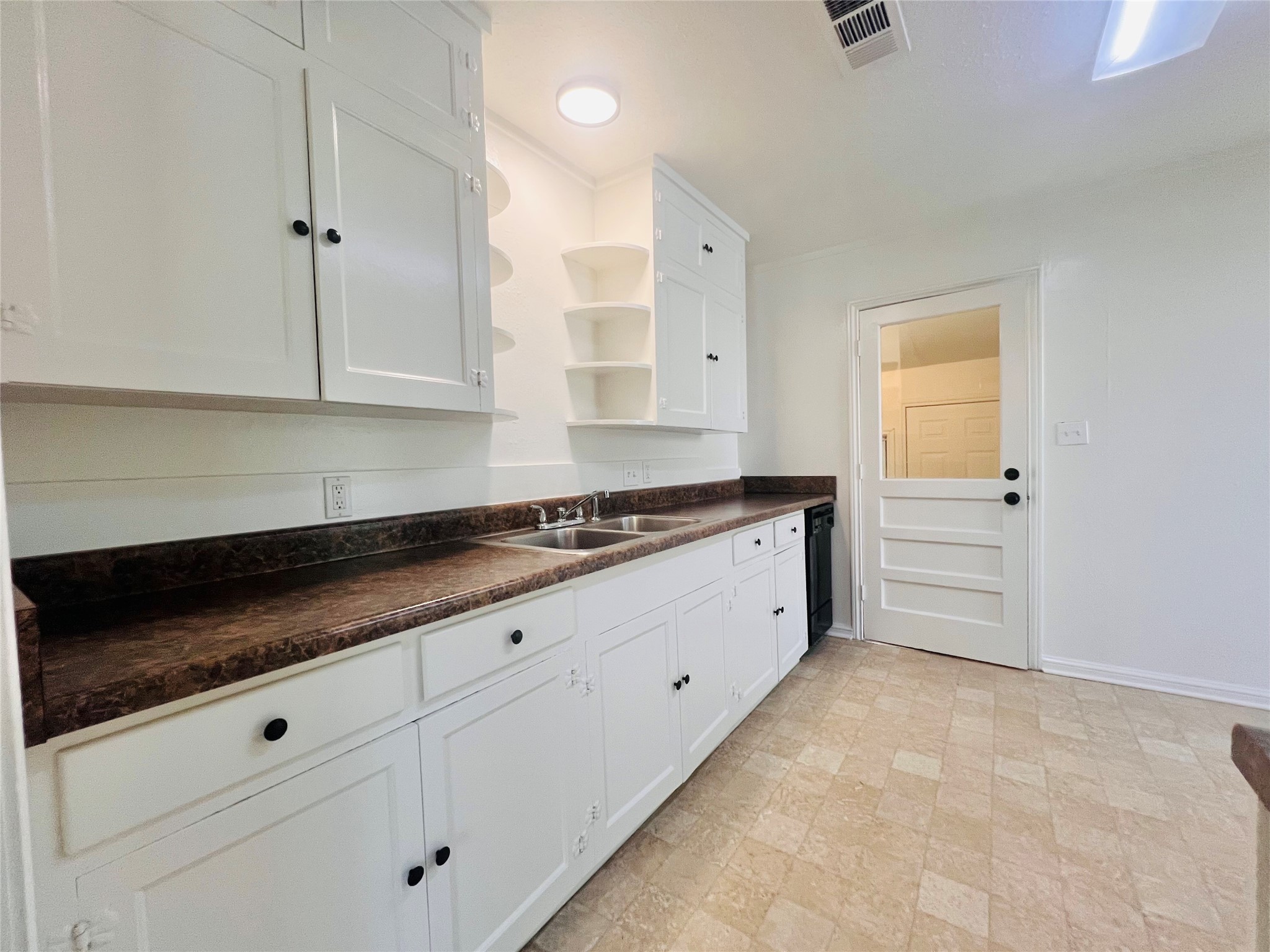 2101 Layton Avenue Haltom City TX 76117
