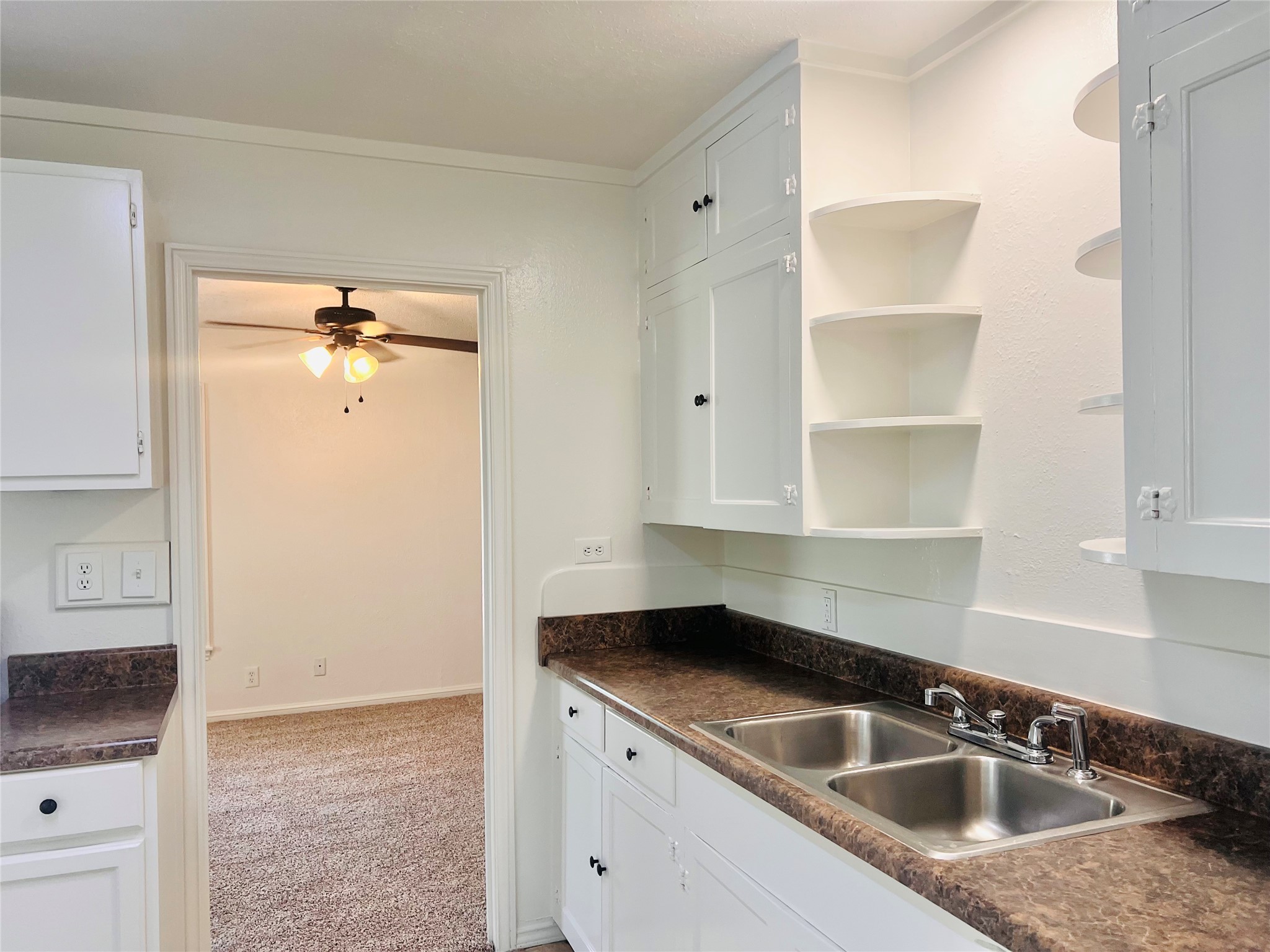 2101 Layton Avenue Haltom City TX 76117