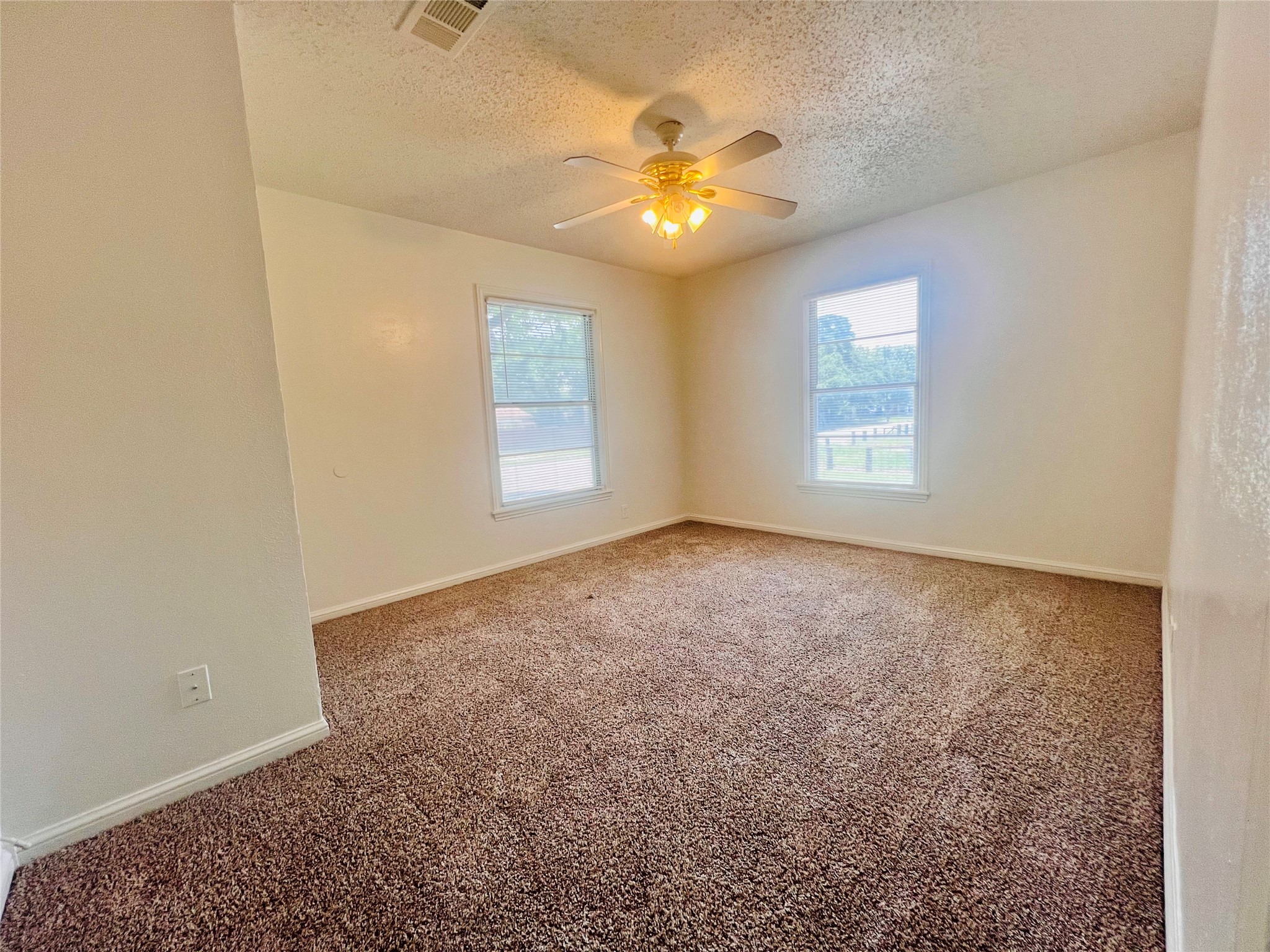 2101 Layton Avenue Haltom City TX 76117