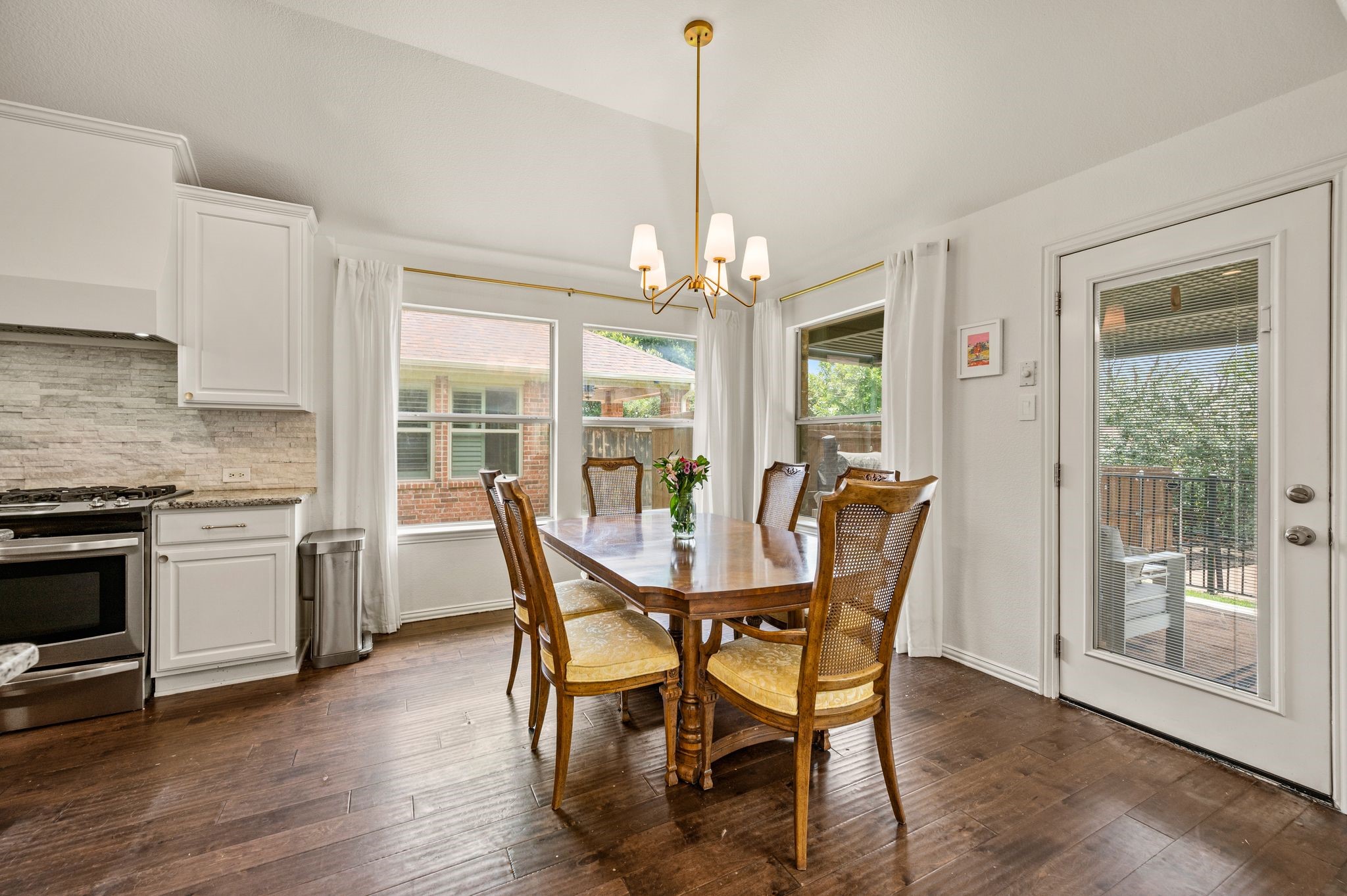 3513 Carlton Street Grapevine TX 76092