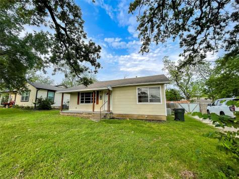 407 Bremond Street Franklin TX 77856