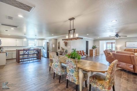 2574 County Road 162 Ovalo TX 79541