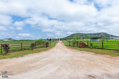 2574 County Road 162 Ovalo TX 79541