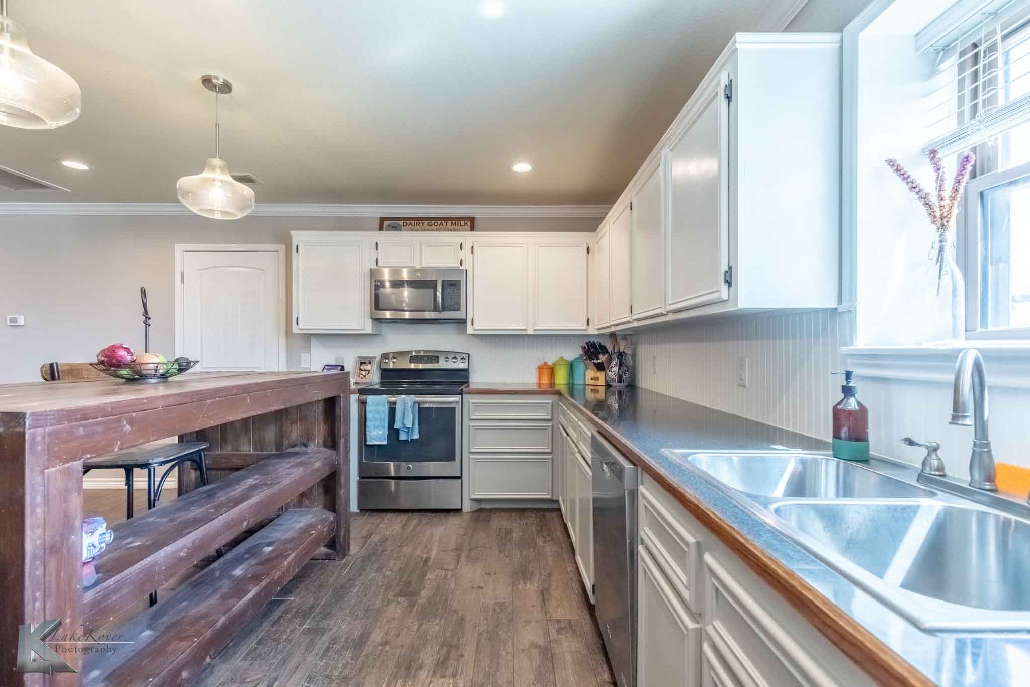 2574 County Road 162 Ovalo TX 79541