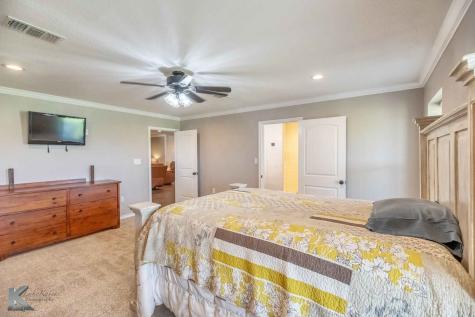 2574 County Road 162 Ovalo TX 79541