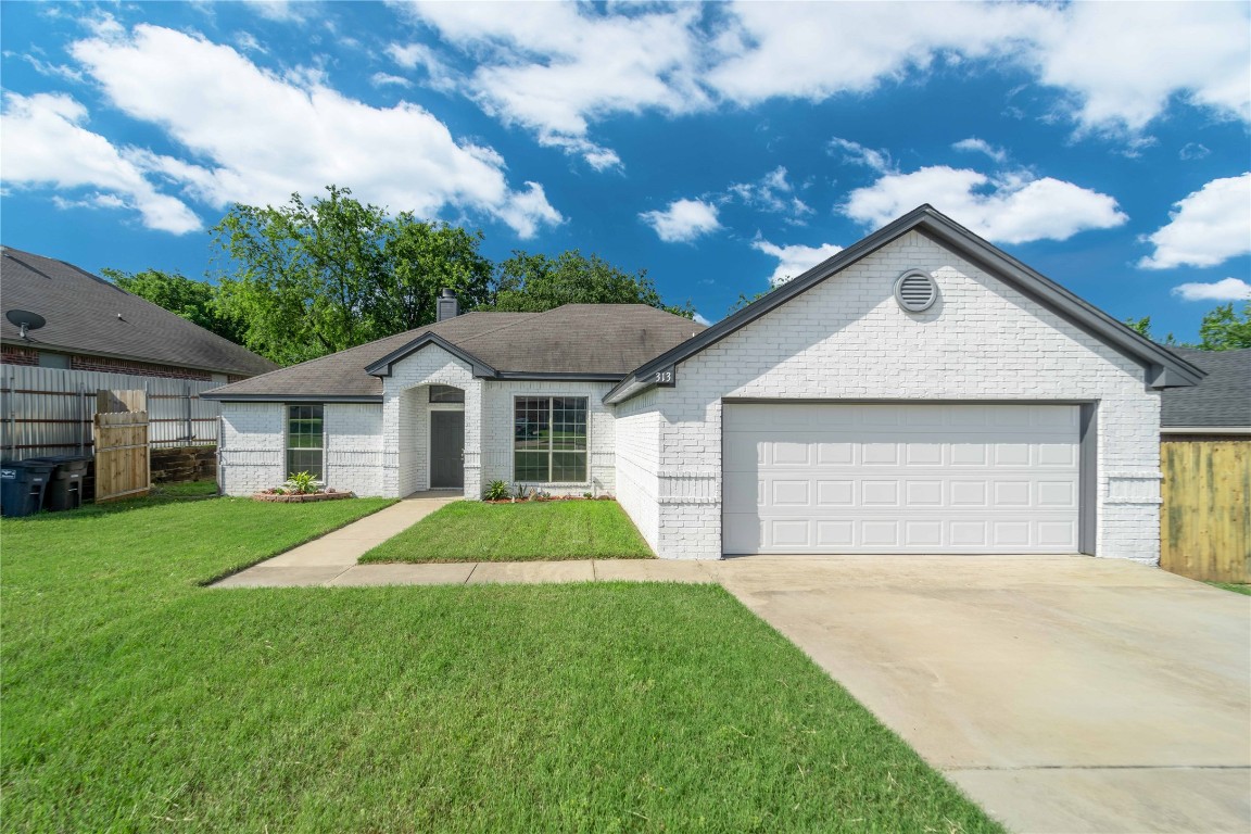 313 Dupont Circle Fort Worth TX 76134