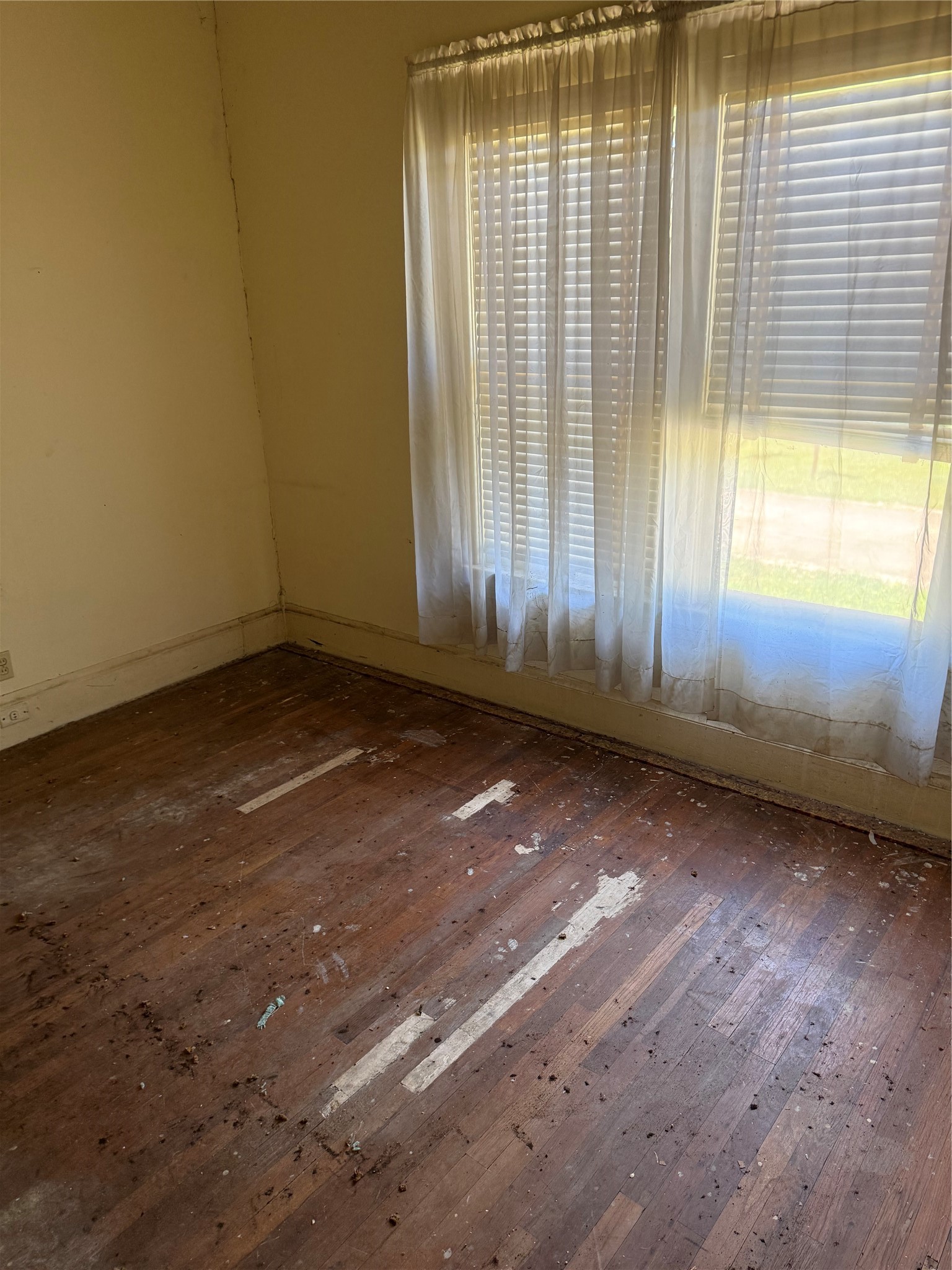 3020 Willing Avenue Fort Worth TX 76110