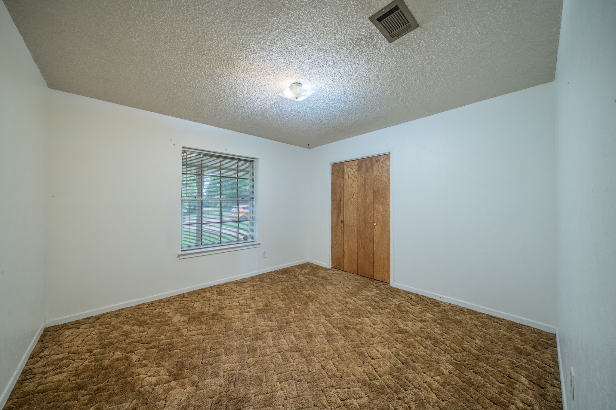 806 E Coral Way Grand Prairie TX 75051