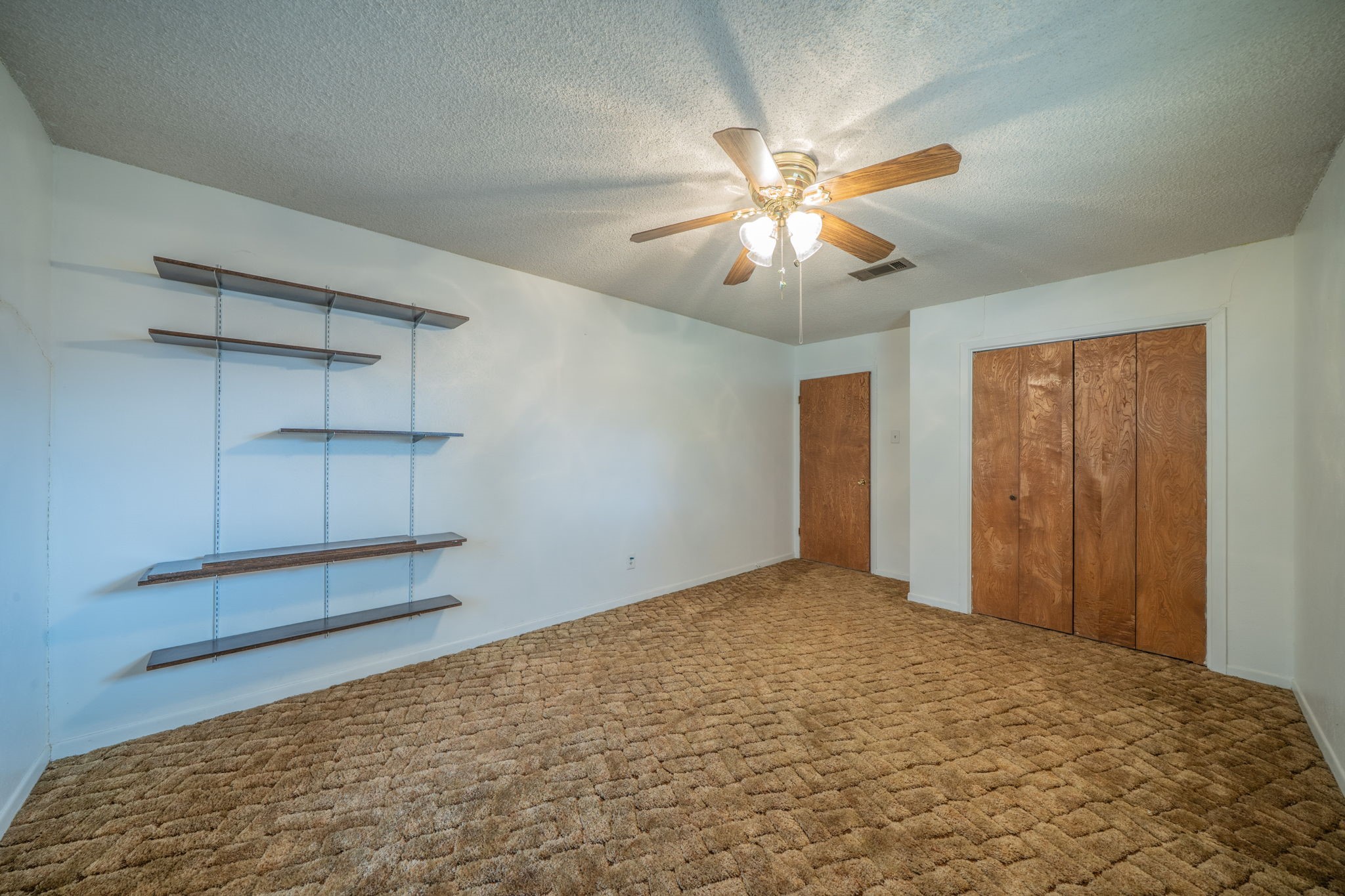 806 E Coral Way Grand Prairie TX 75051