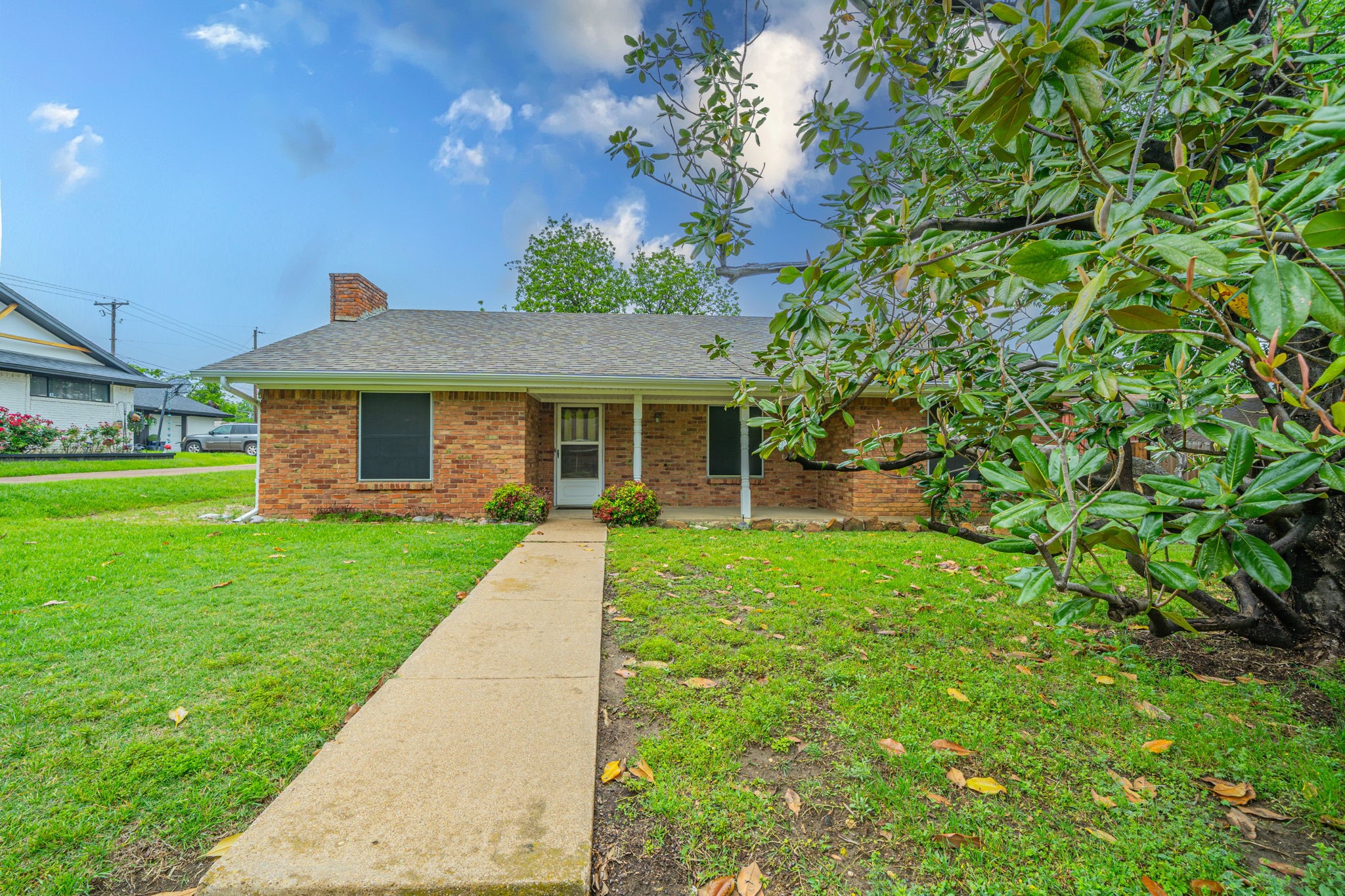806 E Coral Way Grand Prairie TX 75051