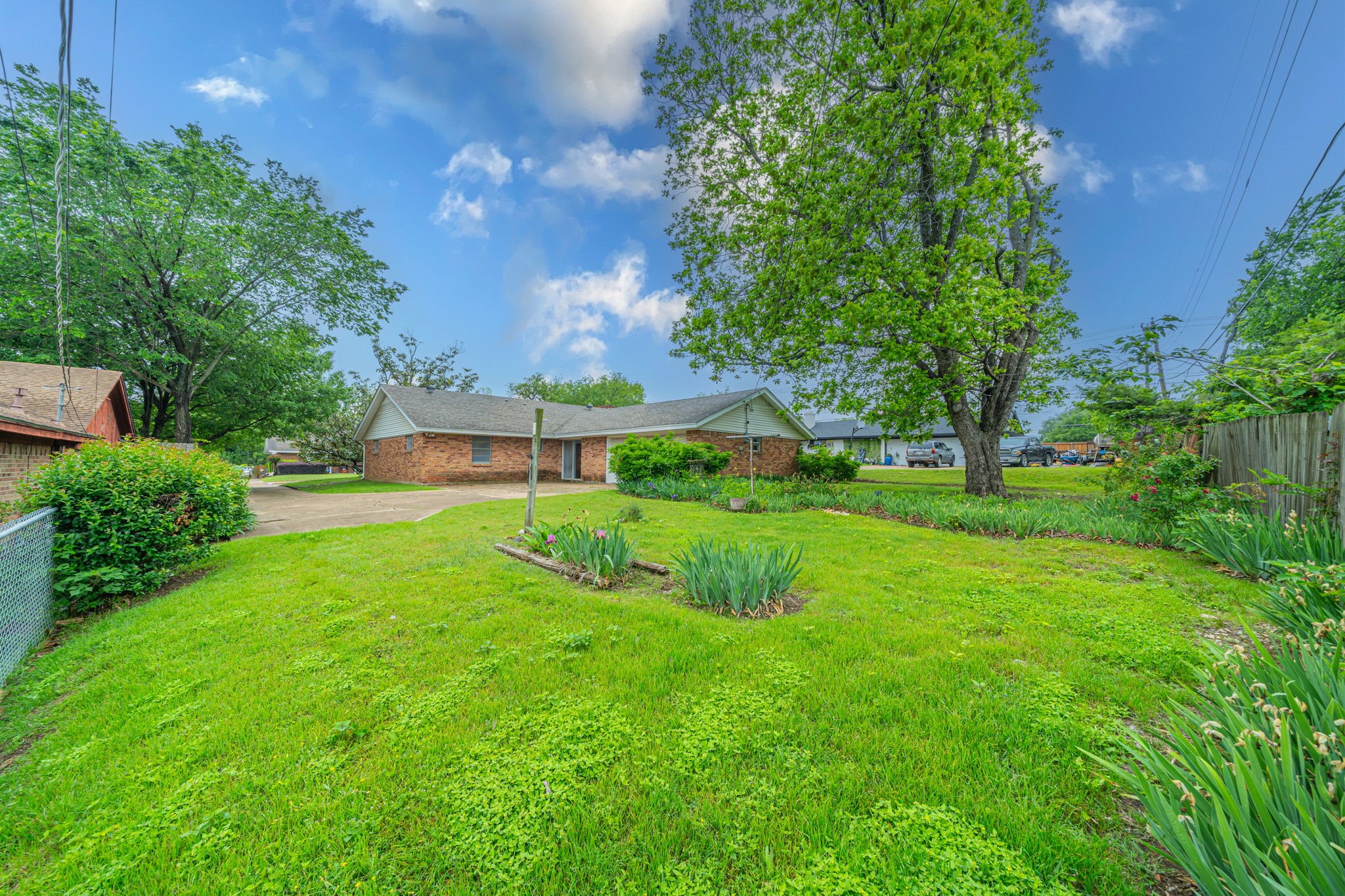 806 E Coral Way Grand Prairie TX 75051