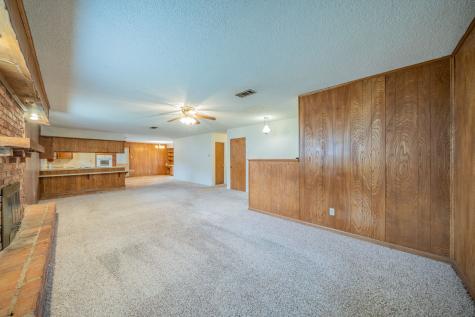 806 E Coral Way Grand Prairie TX 75051
