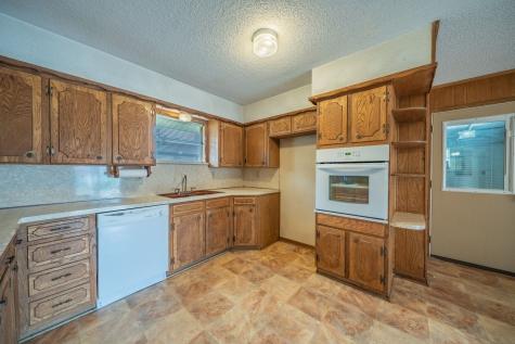 806 E Coral Way Grand Prairie TX 75051
