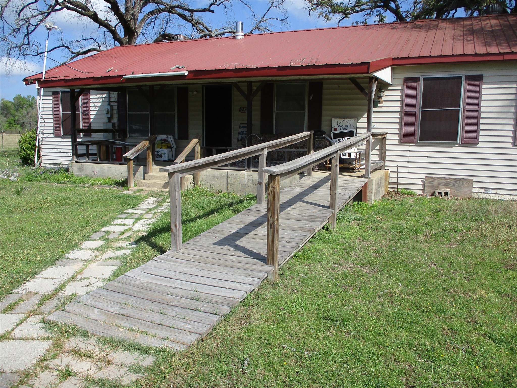 310 Rs County Road 1495 Emory TX 75440