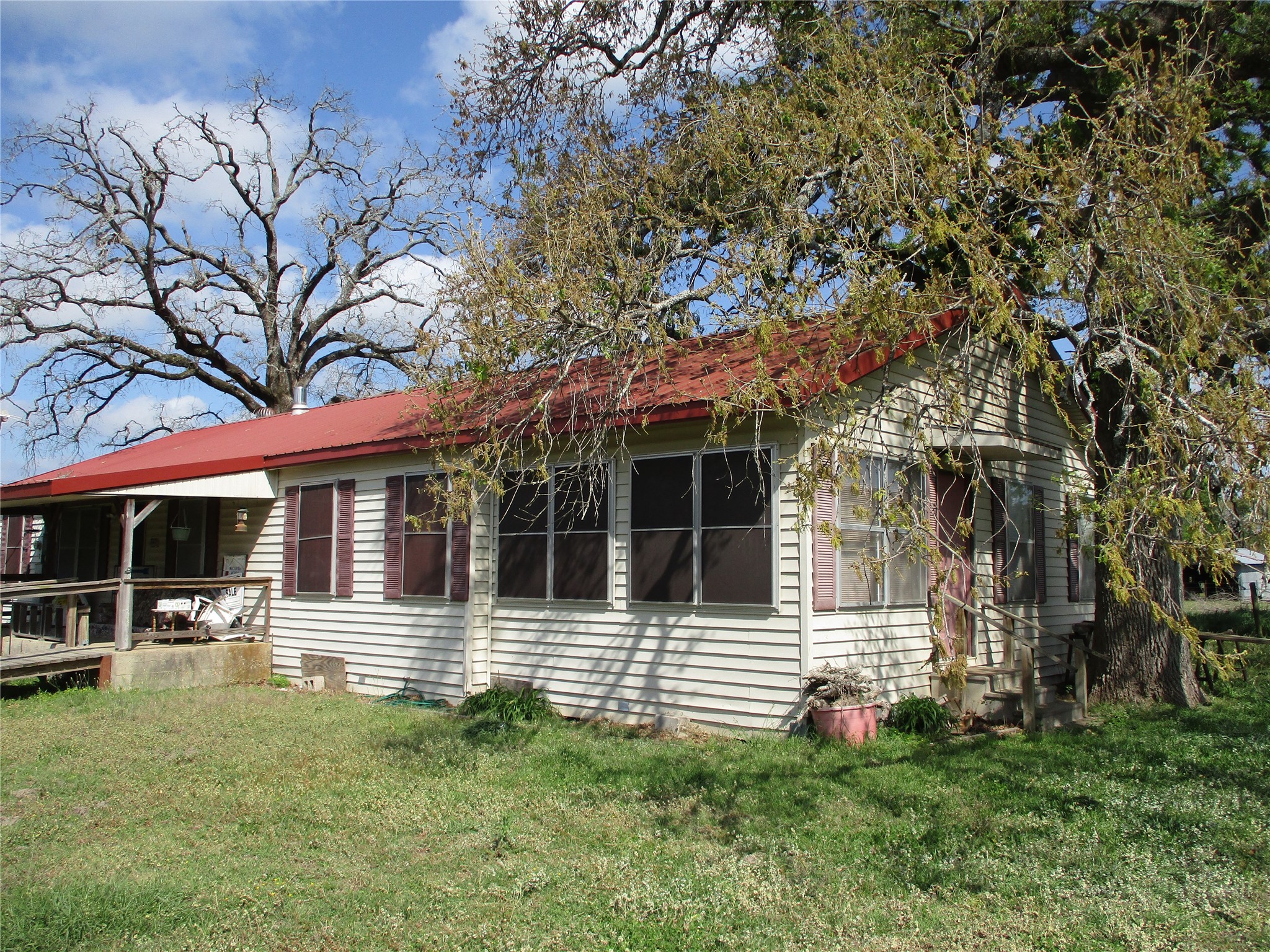 310 Rs County Road 1495 Emory TX 75440