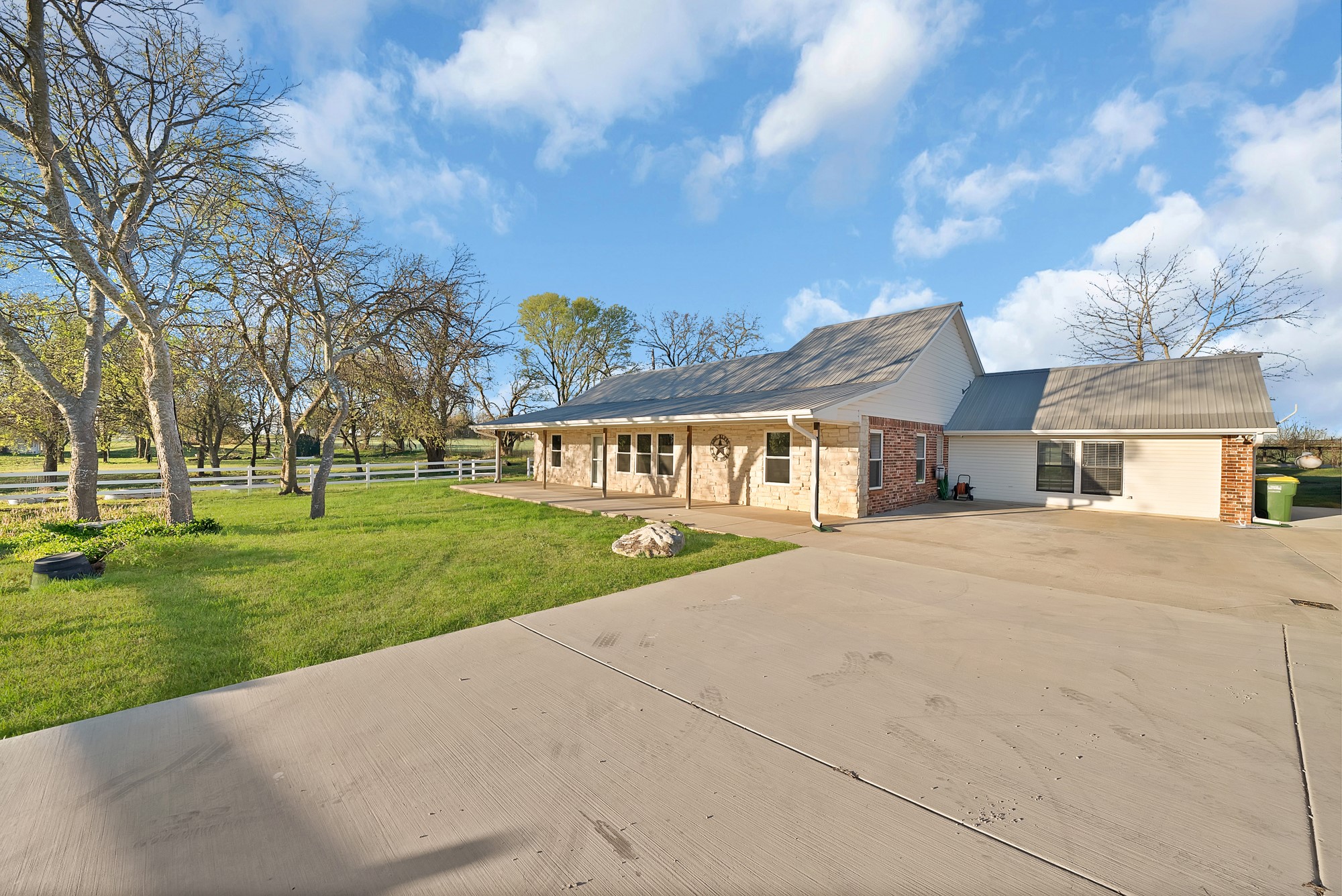 109 Pioneer Court Waxahachie TX 75167